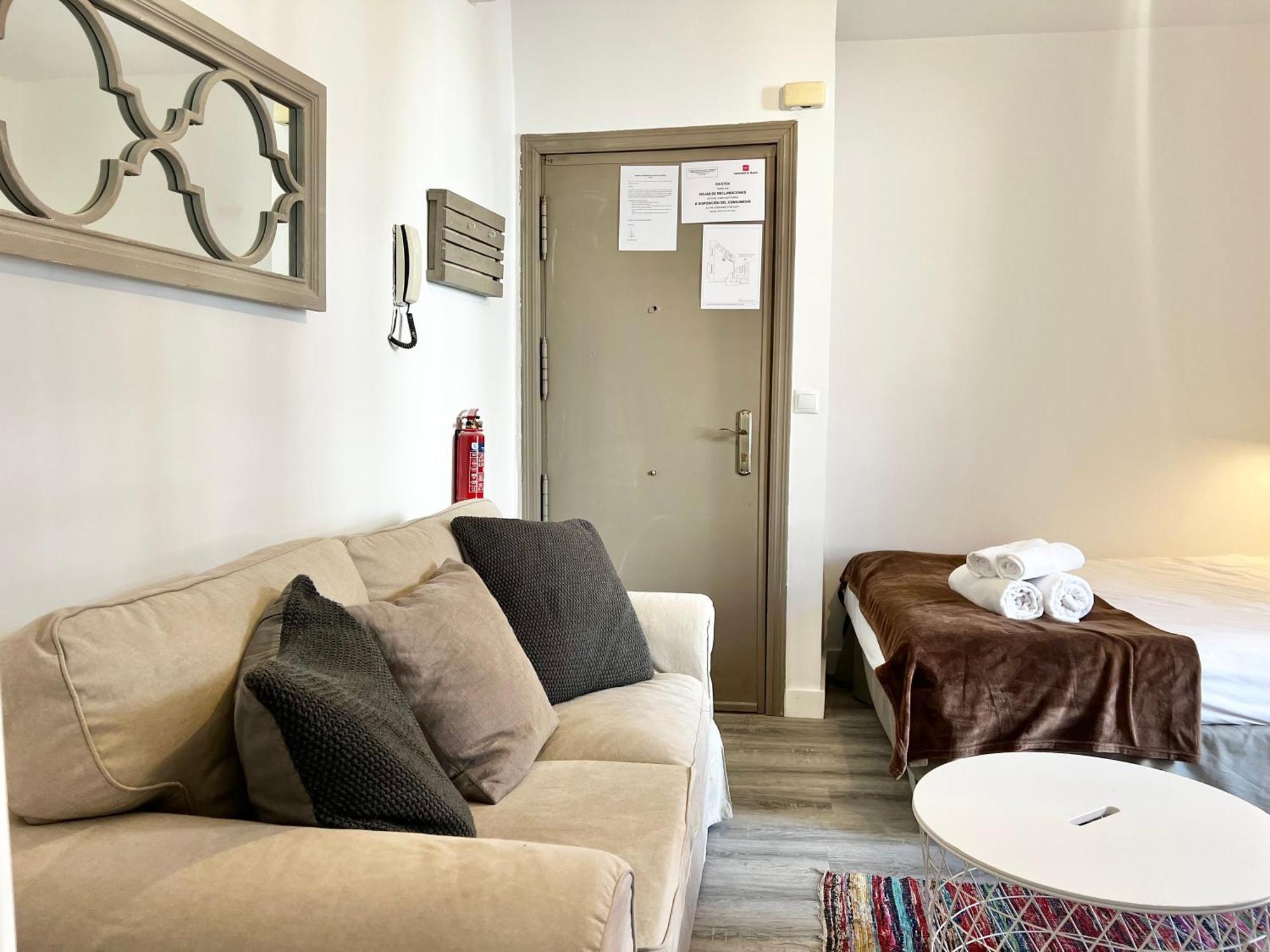 Ferienwohnung Estudio Puerta Cerrada Madrid Exterior foto